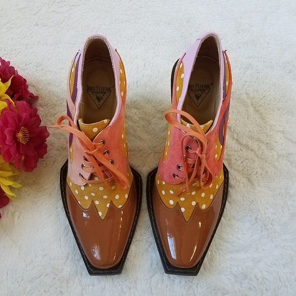 JOHN FLUEVOG Signature Dali Contrast Lace-Up Shoes - Picture 4 of 15